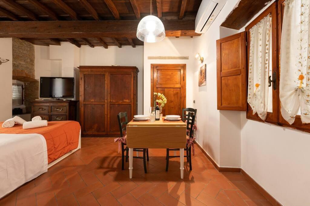 Keys Of Italy - Corsob 9 - Florentine Studio Close To Palazzo Vecchio Florence Exterior photo